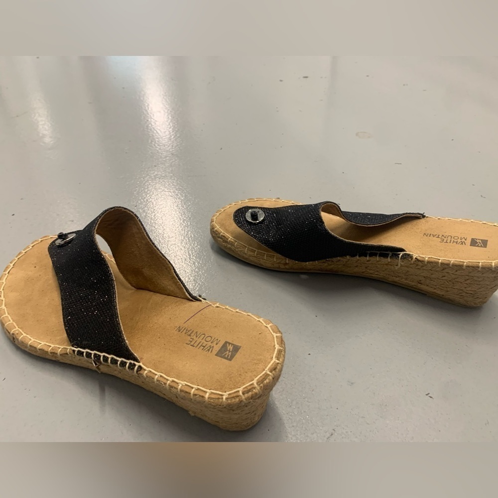 White Mountain Brand Thong Sandals - Picture 4 of 10